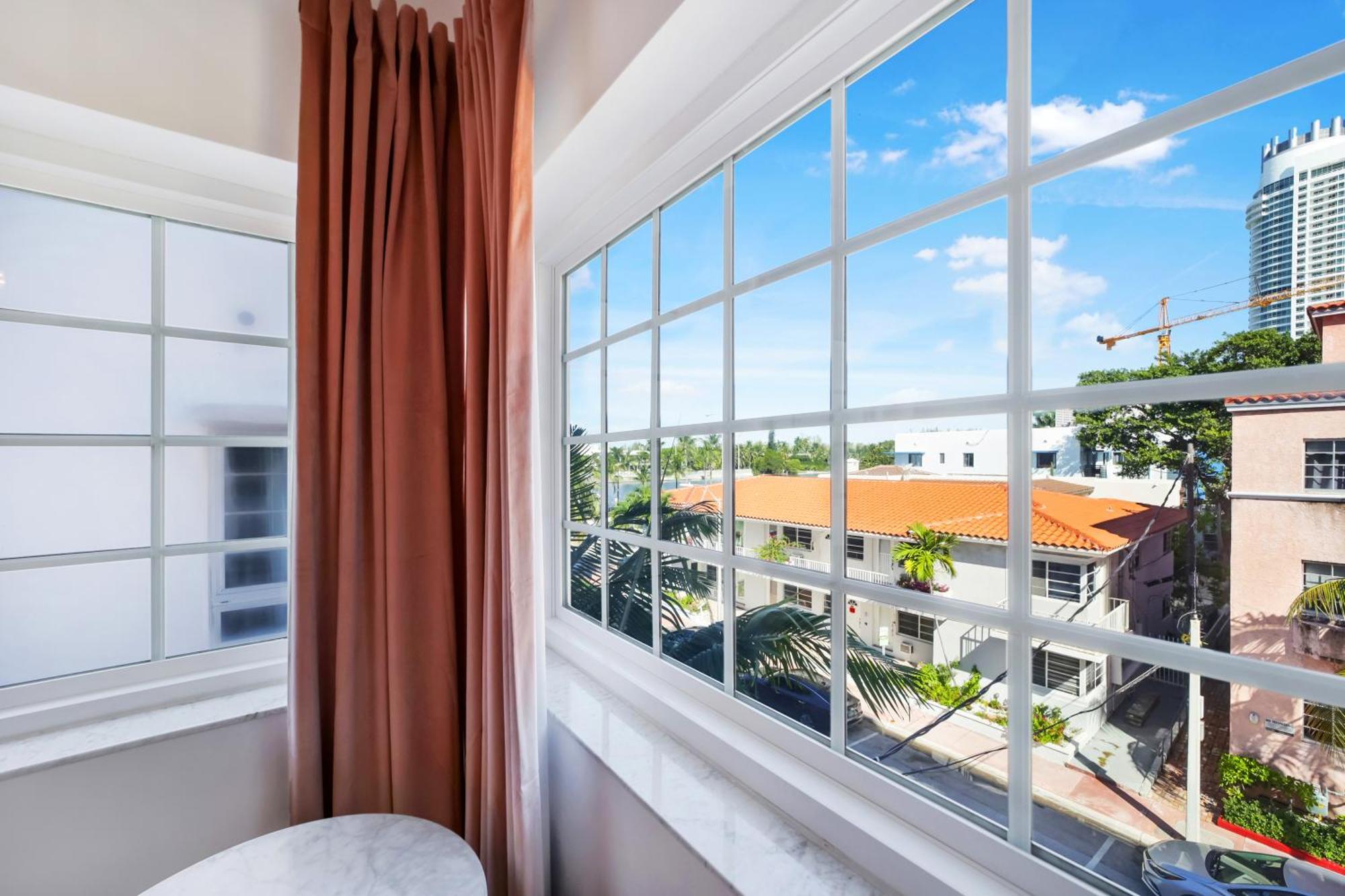 Ocean Spray Hotel Miami Beach Esterno foto