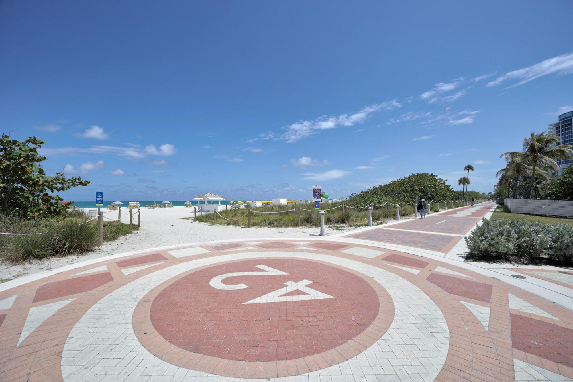 Ocean Spray Hotel Miami Beach Esterno foto