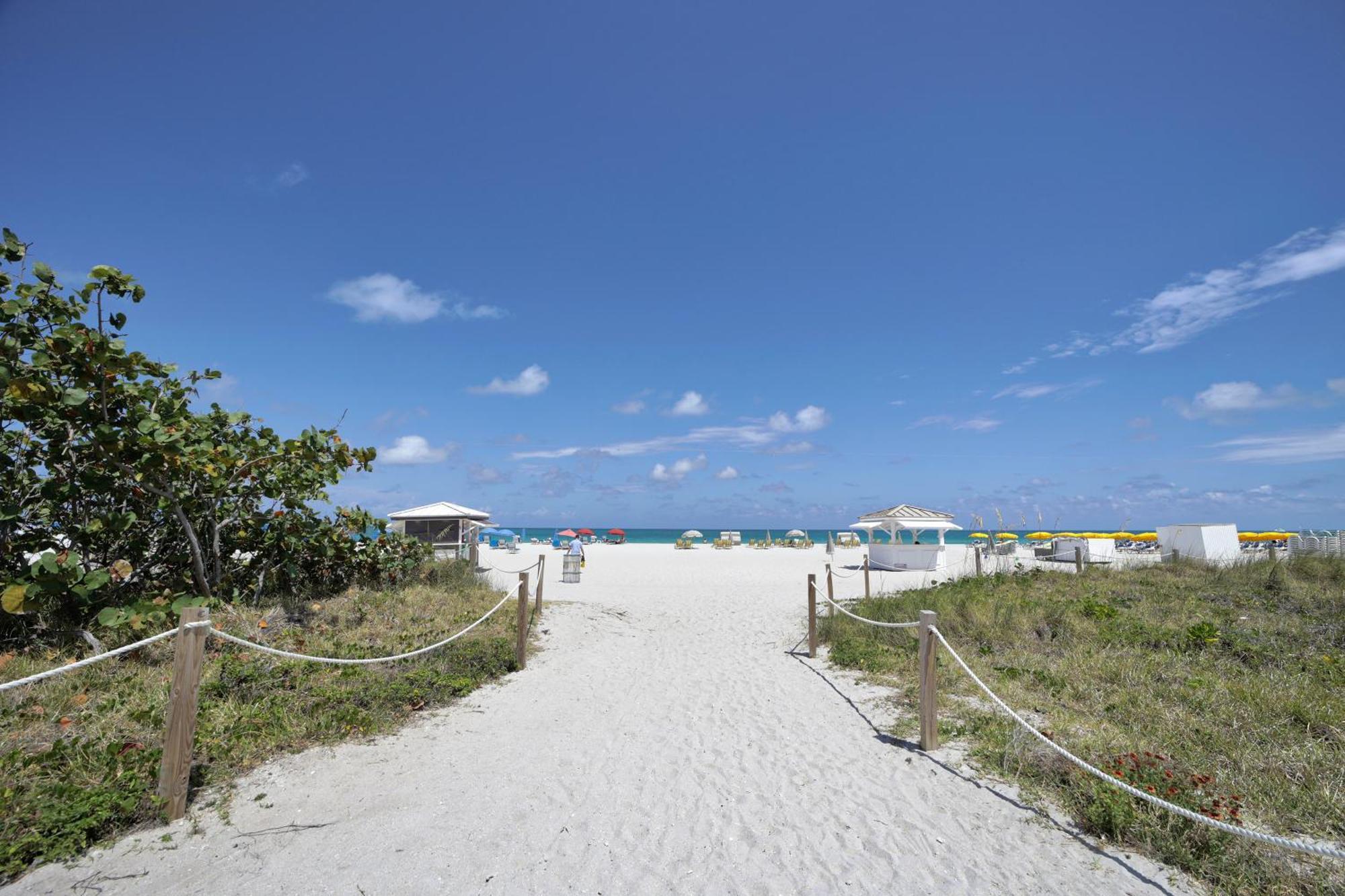 Ocean Spray Hotel Miami Beach Esterno foto